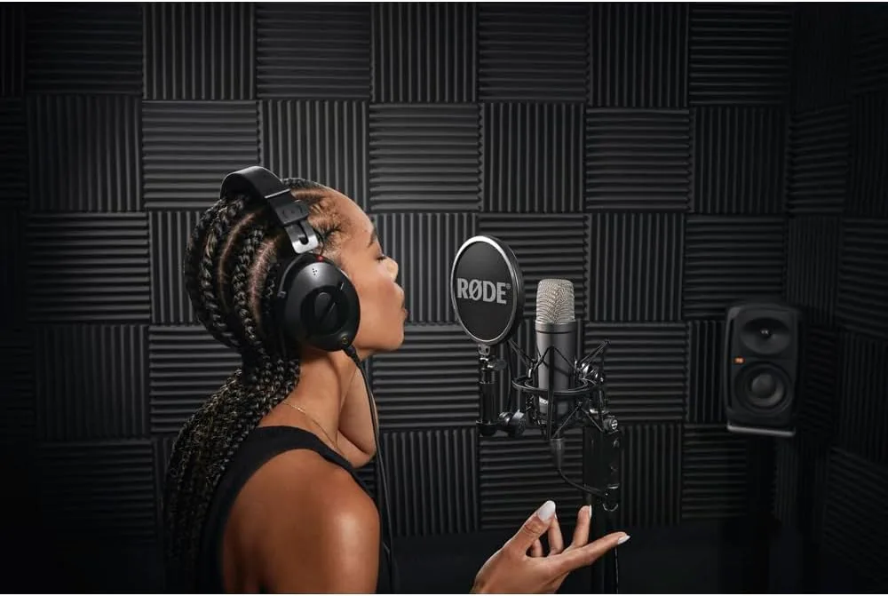 RØDE NT1 Signature Series Studio Condenser Microphone, Black