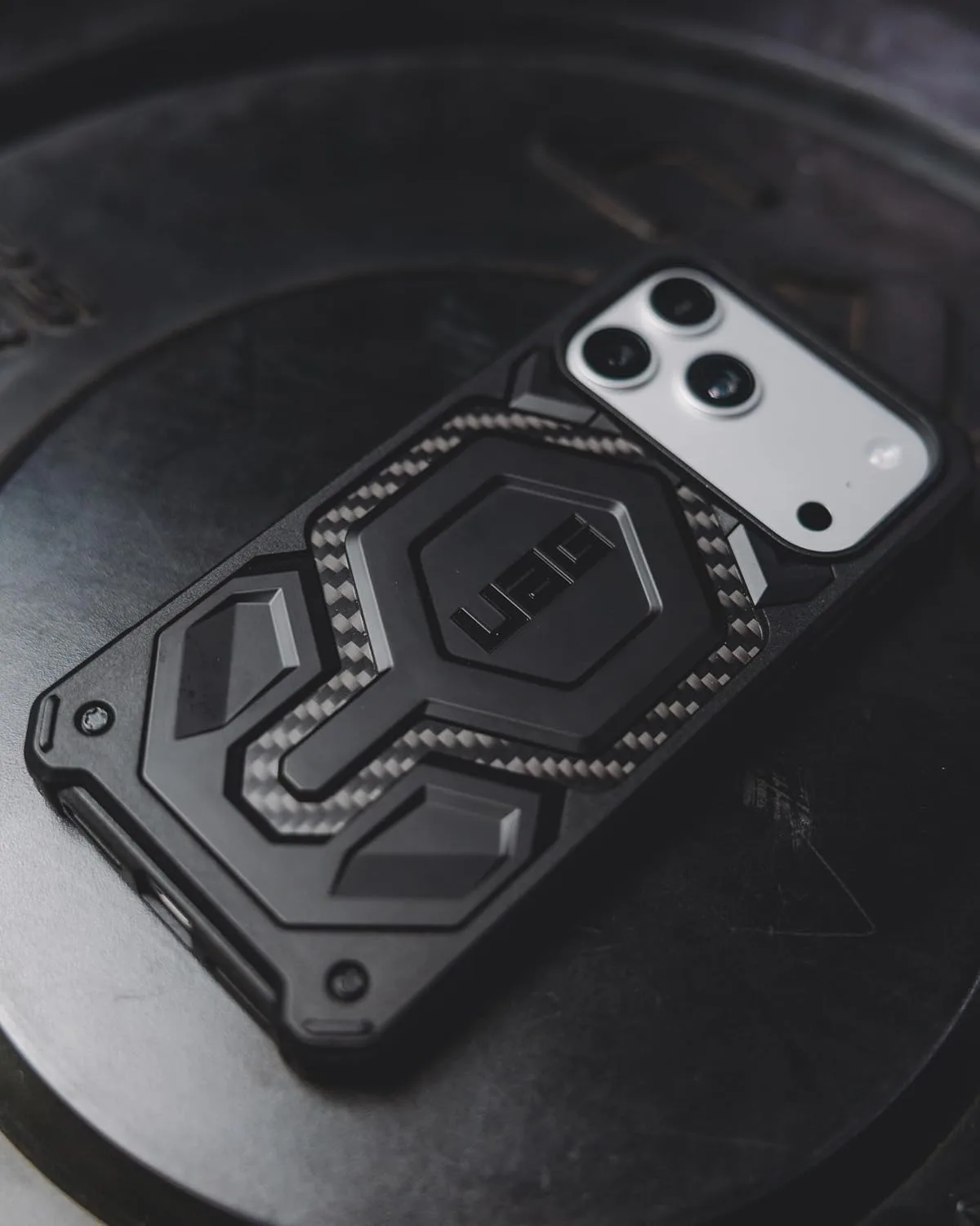UAG Monarch Pro for iPhone 18 Pro Max Case/17 Pro Max Case, Carbon Fiber