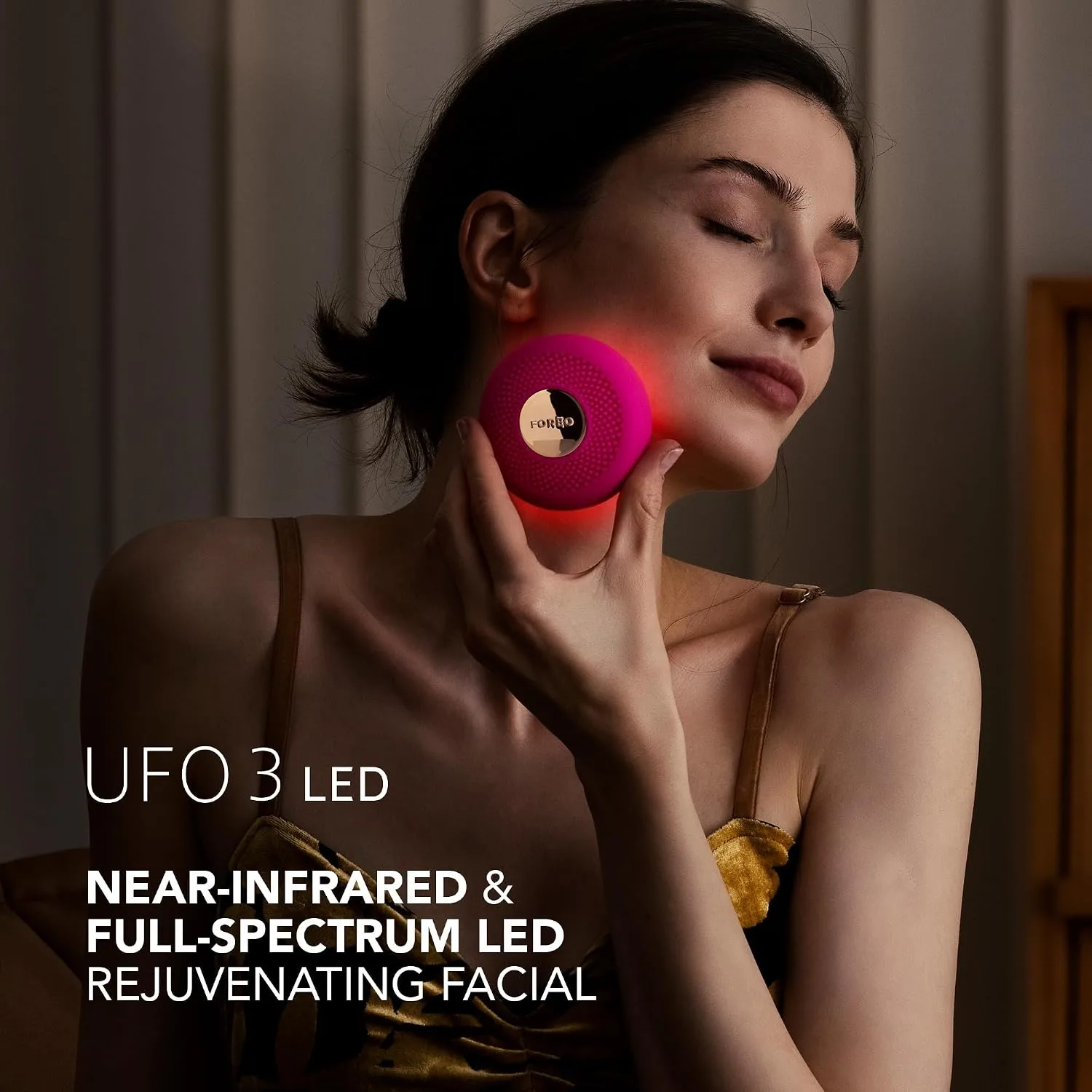 FOREO UFO 3 LED Face Mask Device + 14 Masks + IRIS Brightening Eye Cream