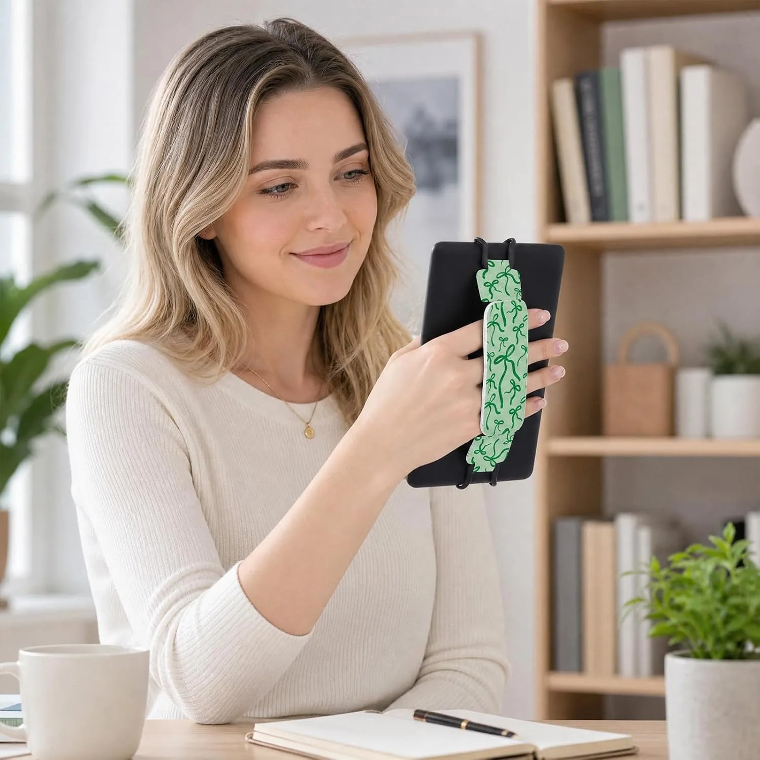 Hand Strap for Kindle, Green Bow Finger Grip
