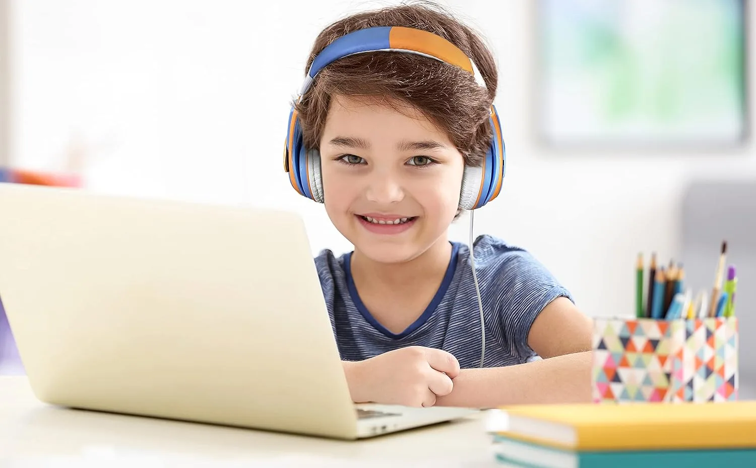 Blippi Kids Headphones with 3.5mm Audio Jack, Wired Headphones for School, Home or Travel (Blippi)