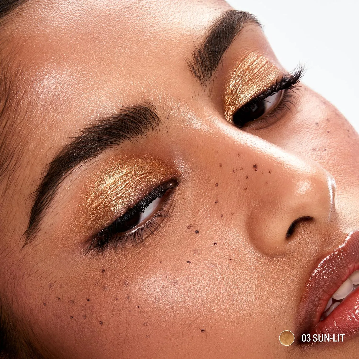 Sacheu Liquid Eyeshadow STAY-N, Buildable & Blendable, Sun-LIT