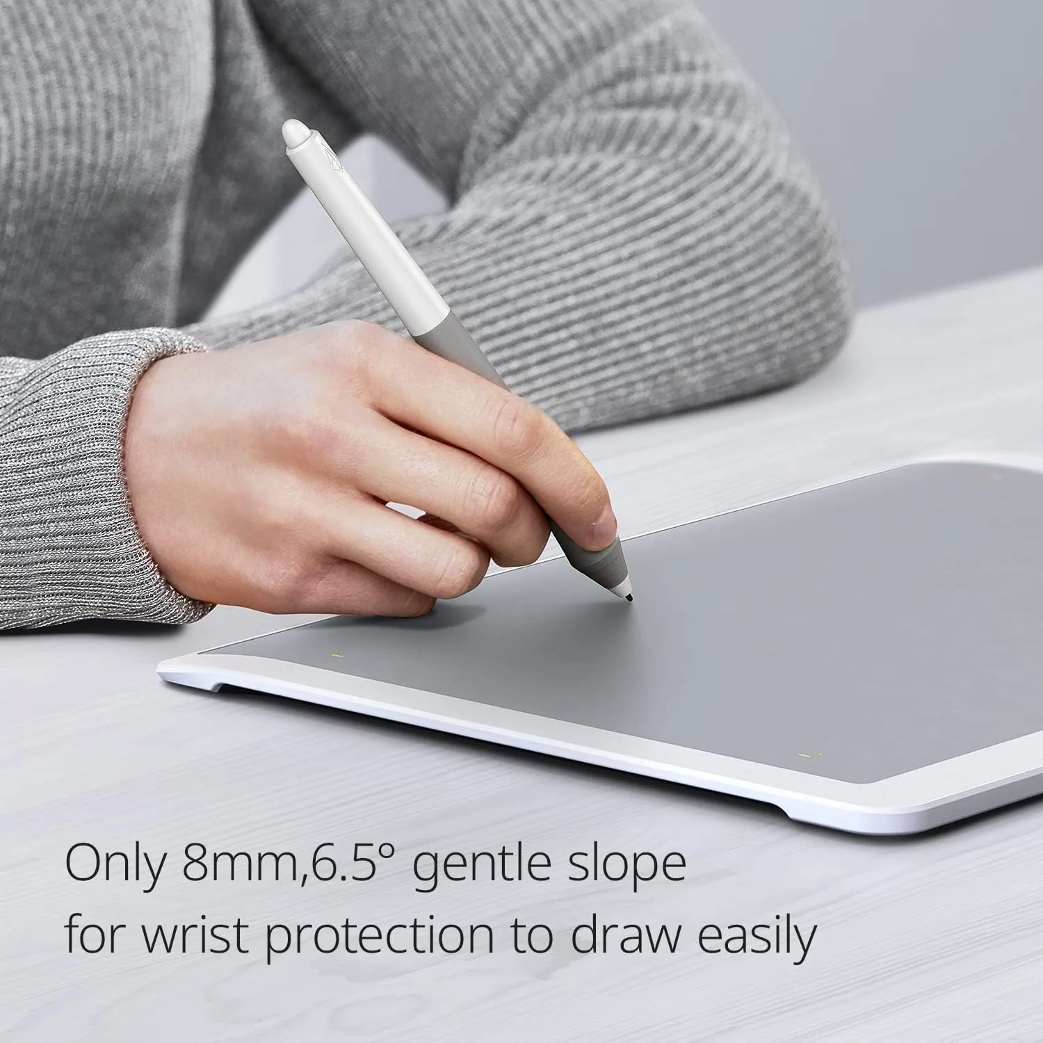 XENCELABS DrawingTablet Medium, Graphic Tablets with 40 Customizable Quick Keys, 12" Ultrathin Pen Tablet with 2 Battery-Free Stylus, 8192 Levels Pressure for Win/Win 11 ARM/Mac/Linux, Nebula White