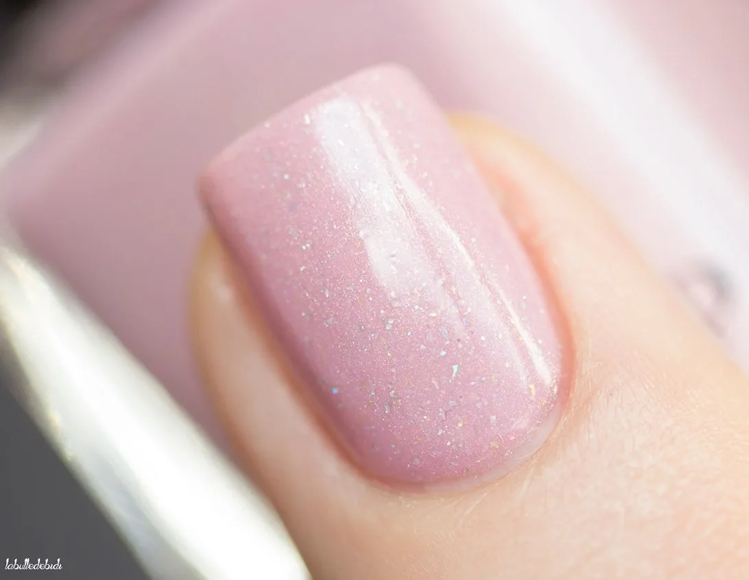 ILNP Daisy Jane - Baby Pink Holographic Nail Polish