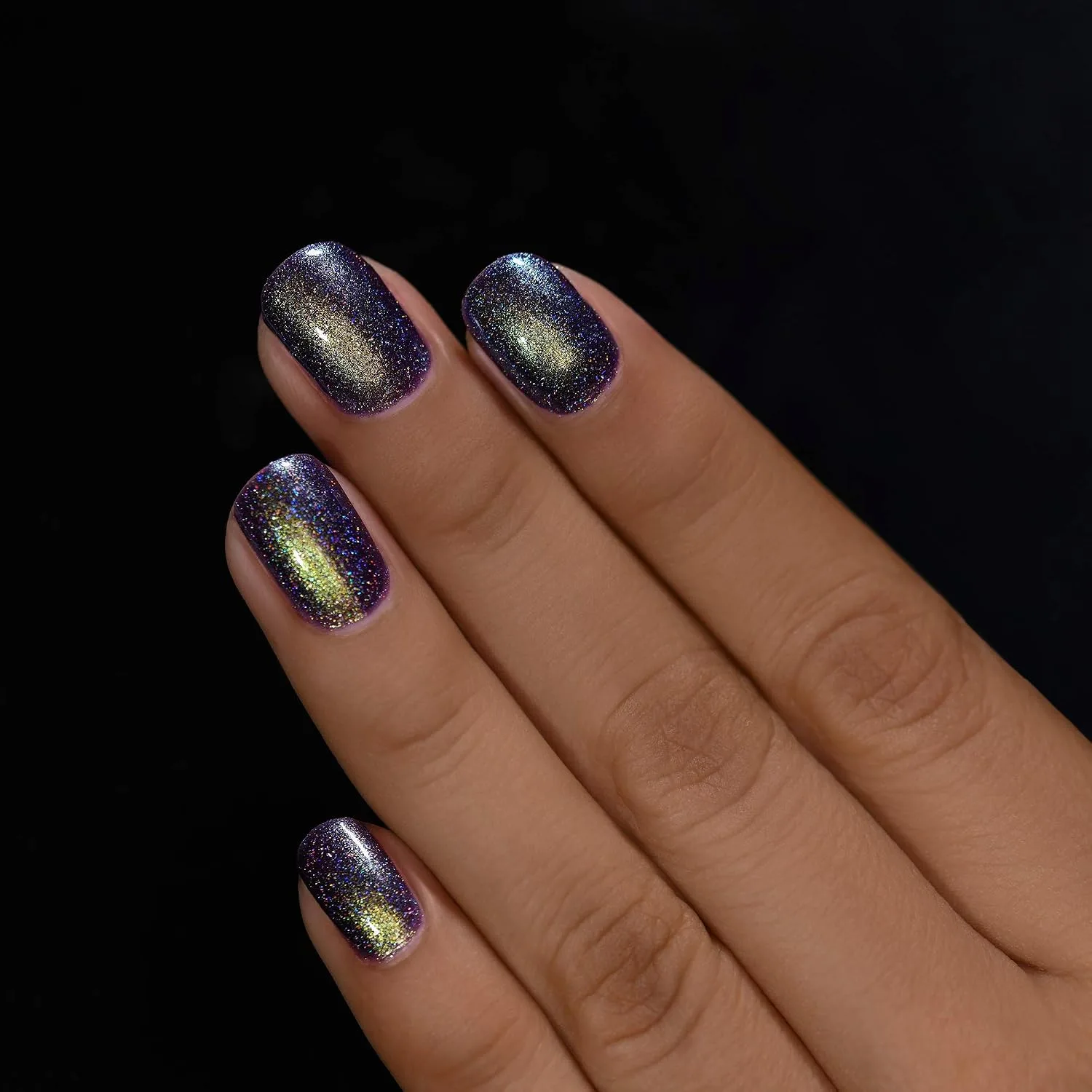 ILNP Bundled Up - Green to Blue Holographic Duochrome Nail Polish, Chip Resistant, 7-Free, Non-Toxic, Vegan, Cruelty Free, 12ml