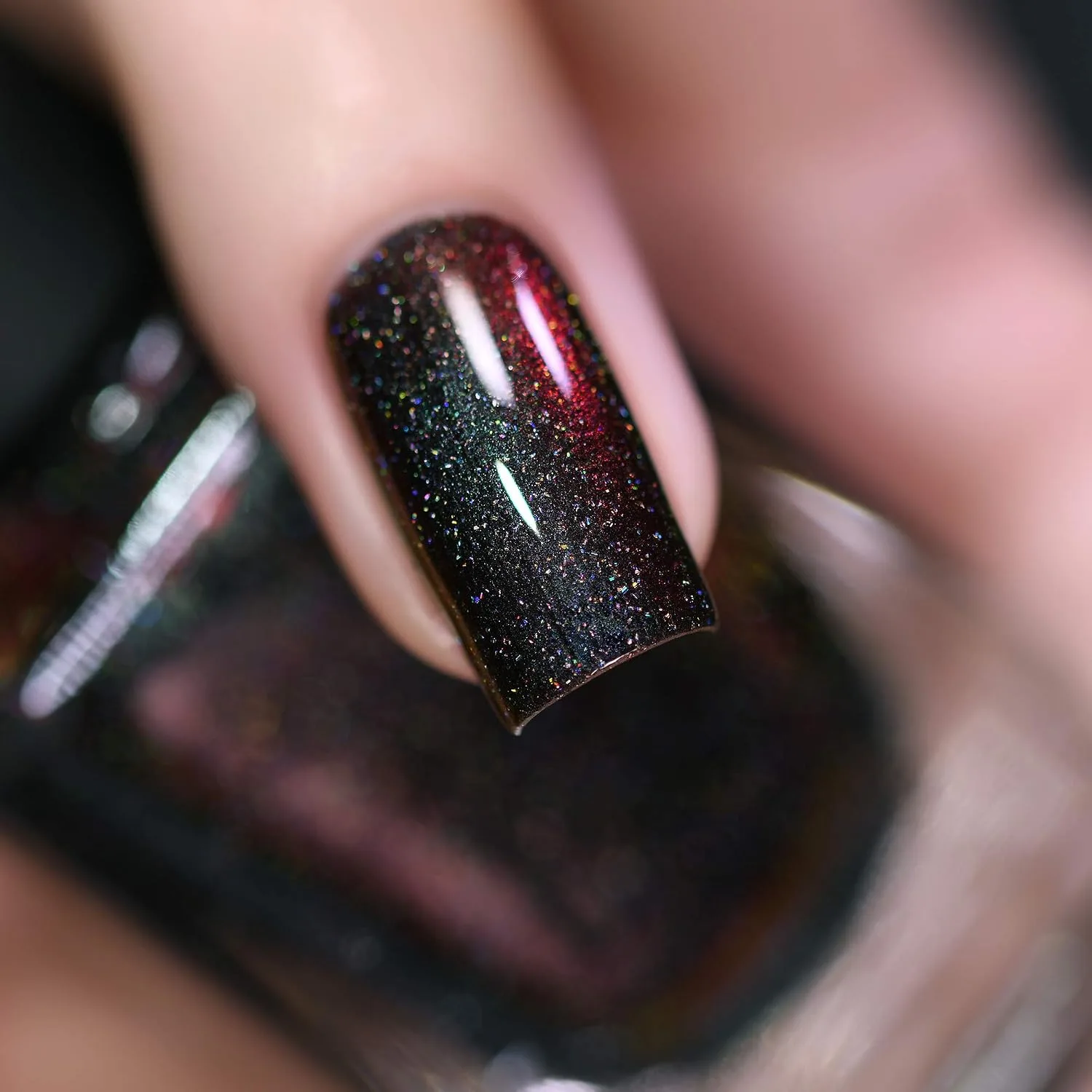 ILNP Eclipse (H) - Black to Red Holographic Ultra Chrome Nail Polish