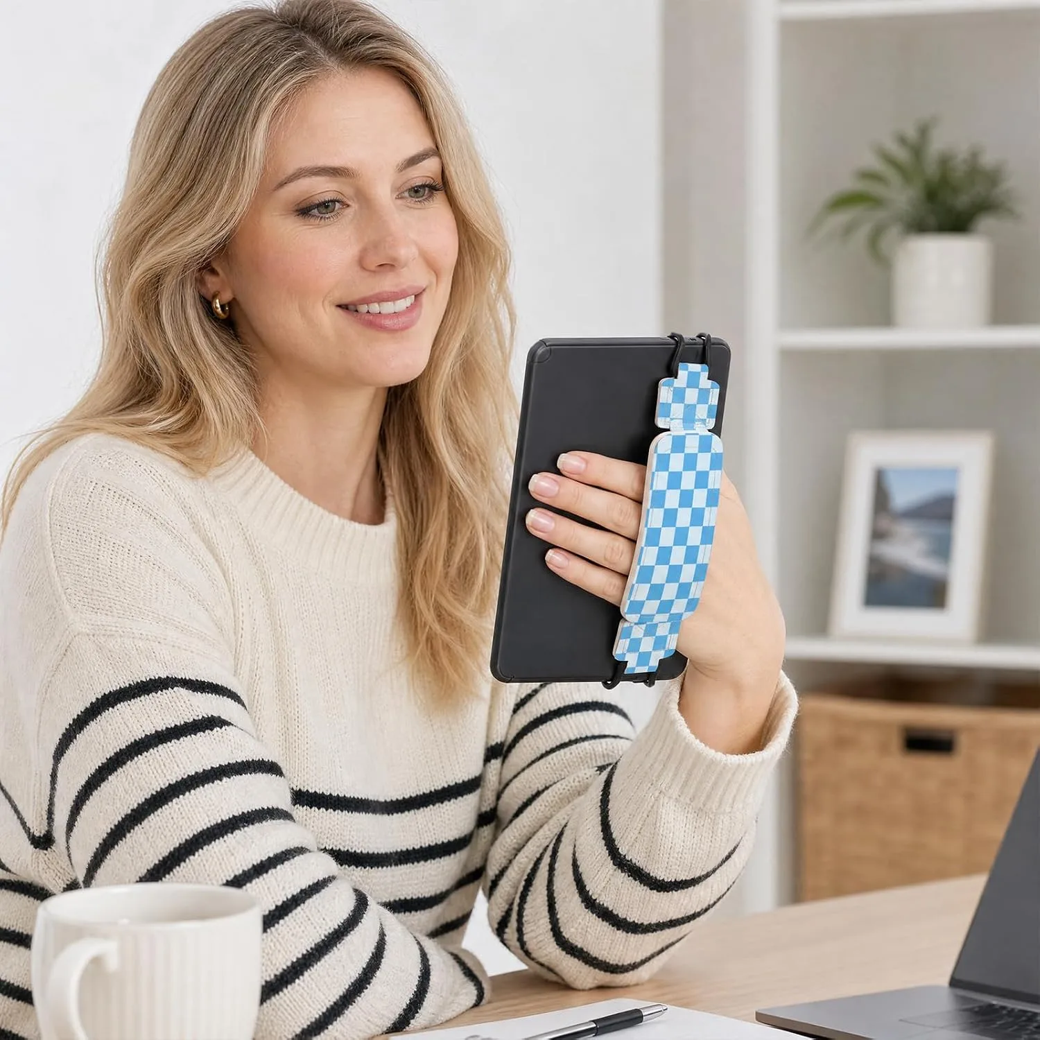 Hand Strap for Kindle Blue Checkered