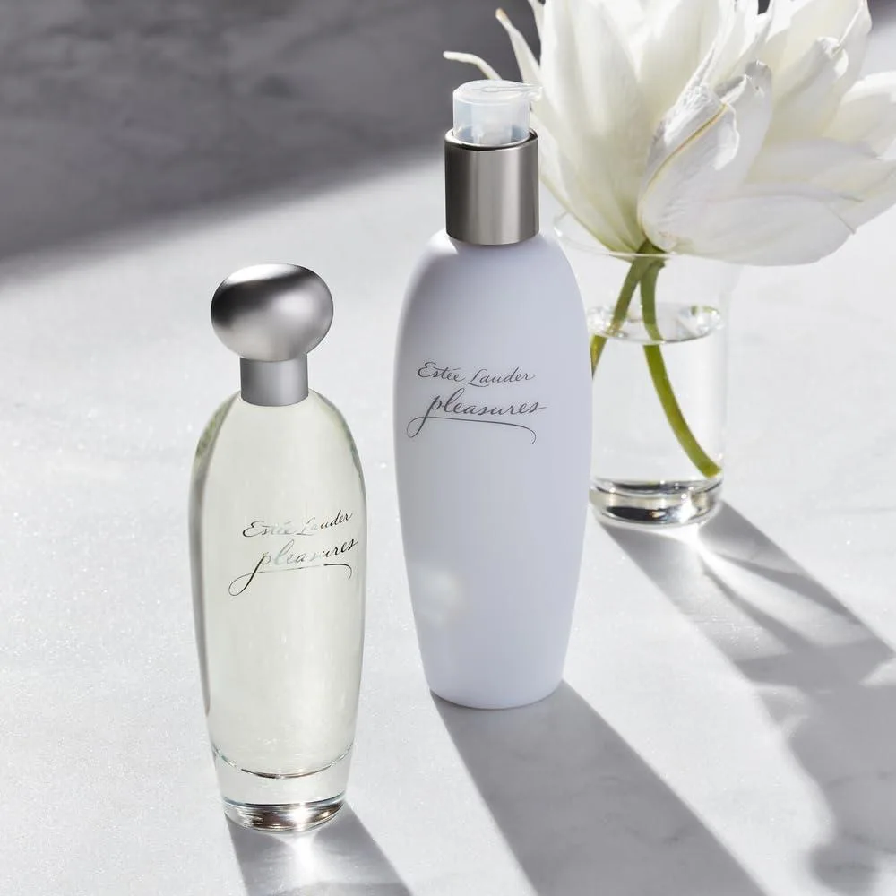 Estée Lauder Pleasures Eau de Parfum Spray, fragancia floral para mujer con notas de lirio, peonía y jazmín, cautivadora y optimista