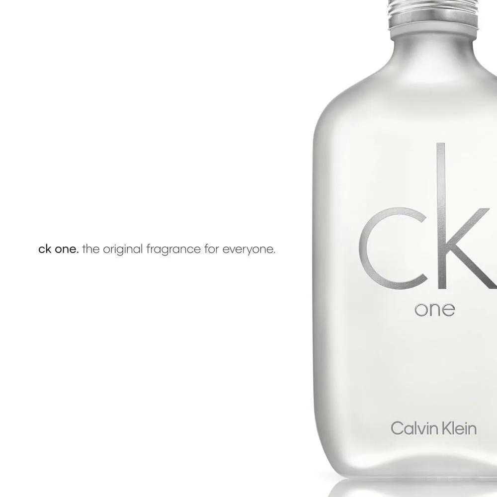 Calvin Klein CK One Eau de Toilette, fragancia cítrica unisex con té verde, bergamota, cardamomo, violeta y ámbar