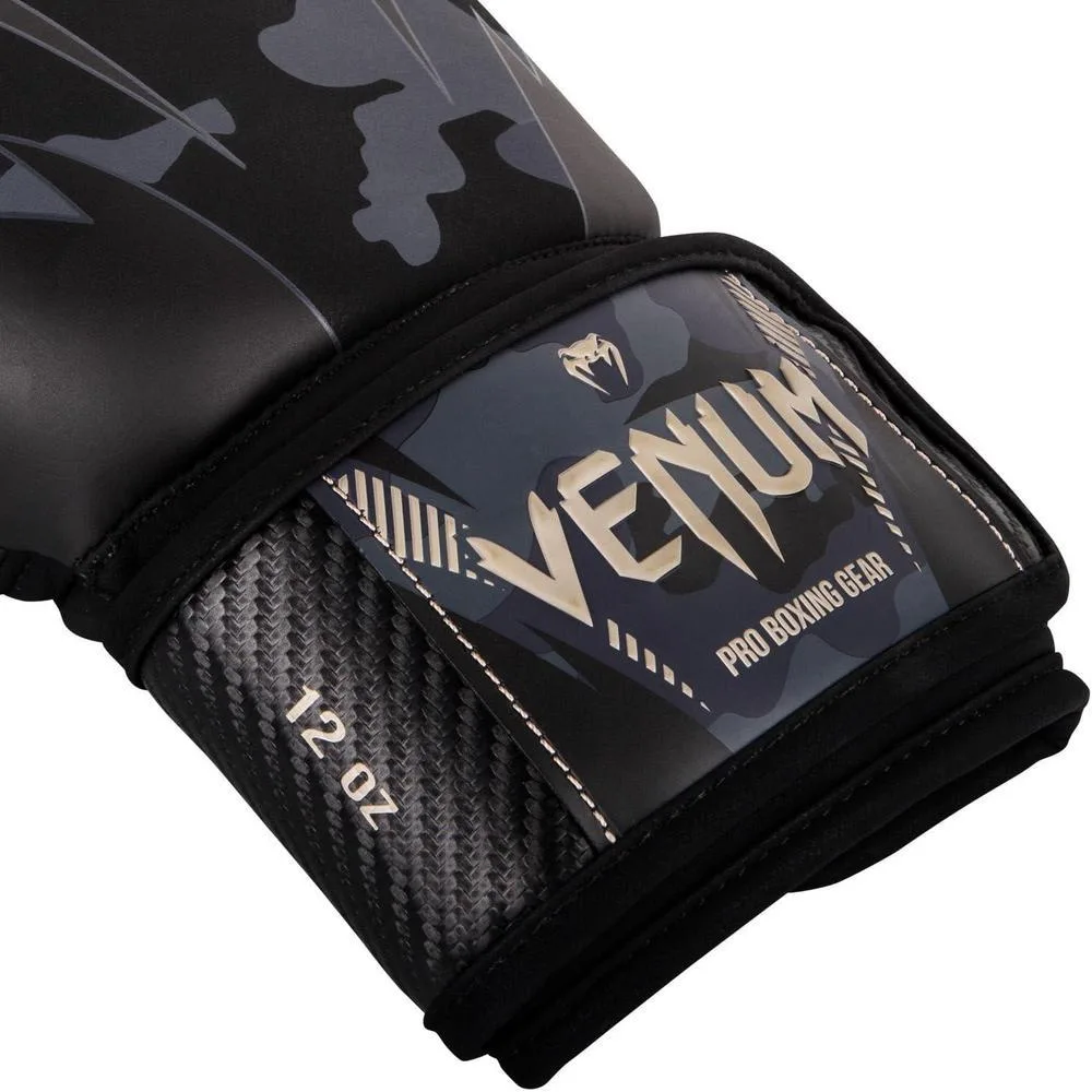 Guantes de boxeo Venum Impact con espuma de triple densidad y cierre de velcro para protección extra en entrenamientos