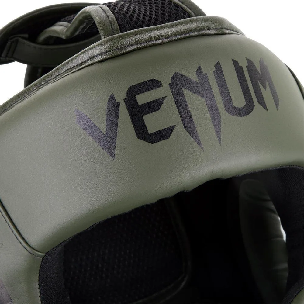 Casco protector Venum Elite: ligero y ajustable, perfecto para boxeo y MMA, con diseño ergonómico y malla ventilada
