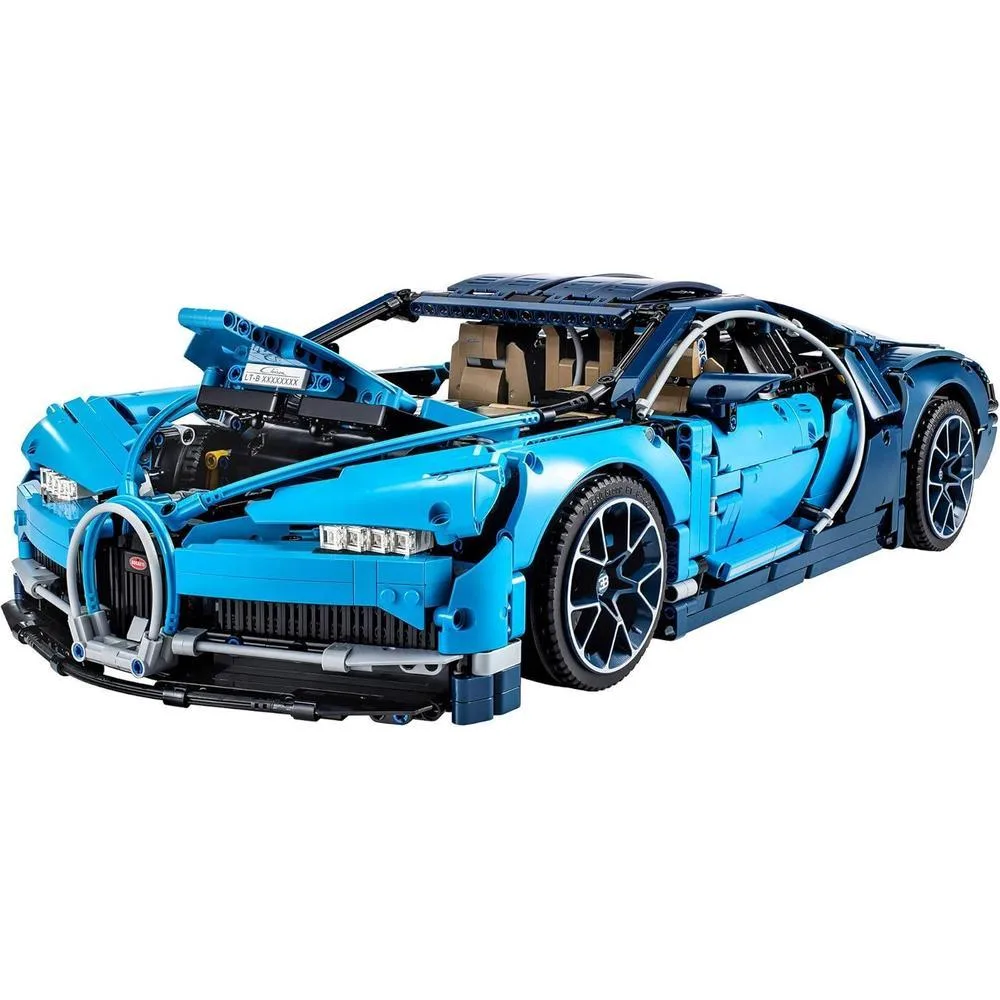 LEGO Technic Bugatti Chiron, kit de construcción para adultos con detalles auténticos del auto de carrera, 3599 piezas