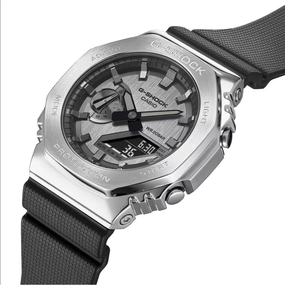 G-Shock Reloj Casio GM2100-1A con banda de resina negra y cubierta de metal, diseño octogonal deportivo, resistente al agua