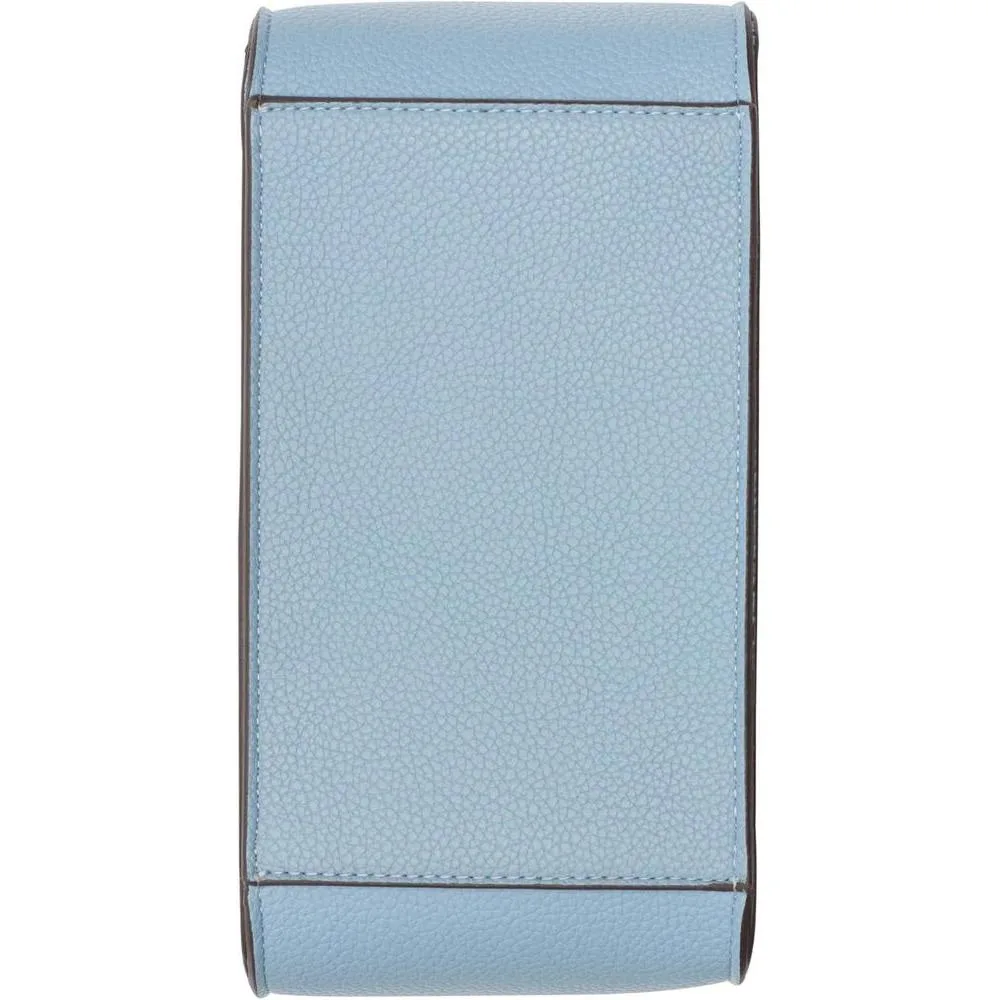 Bolso Crossbody Calvin Klein Estelle Novelty, cuero vegano, elegante, funcional y fácil de mantener, ideal para cualquier ocasión
