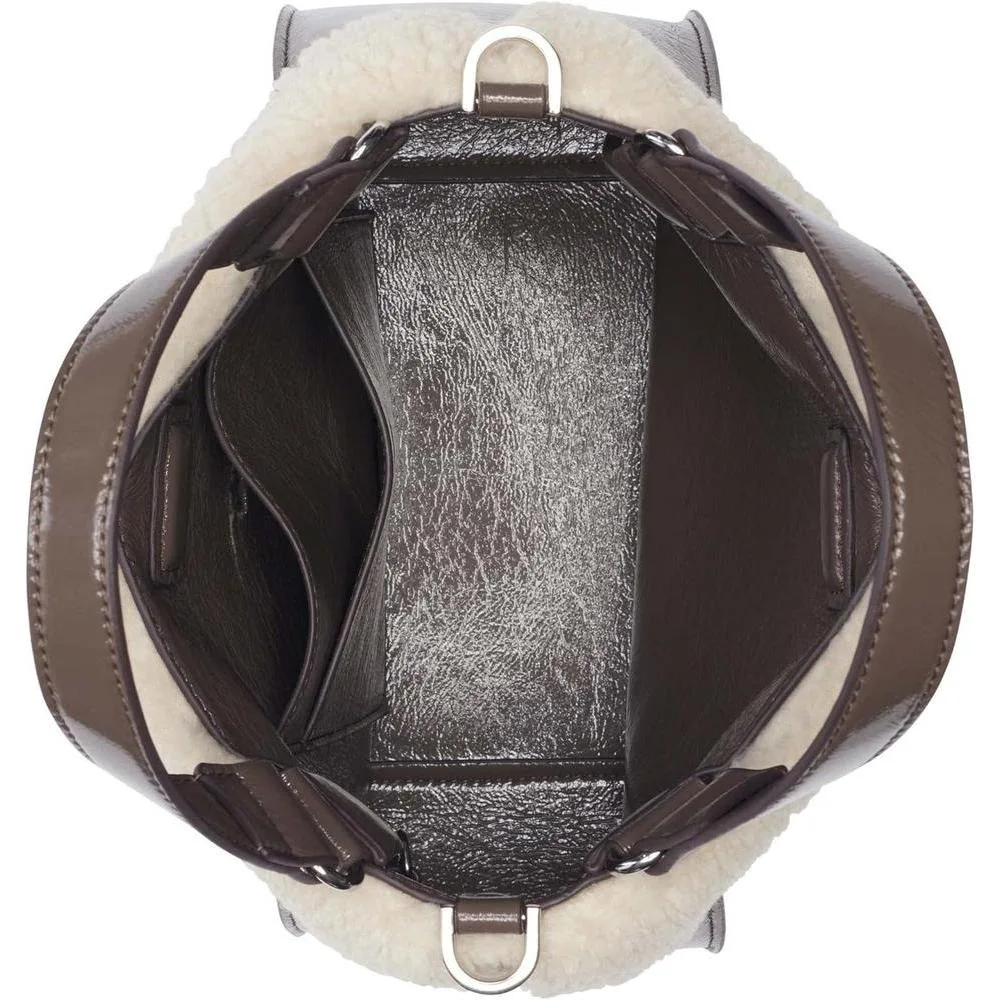 Bolsa Crossbody Calvin Klein Estelle Novelty de Cuero Vegano con Bolsillos Interiores y Correa Ajustable