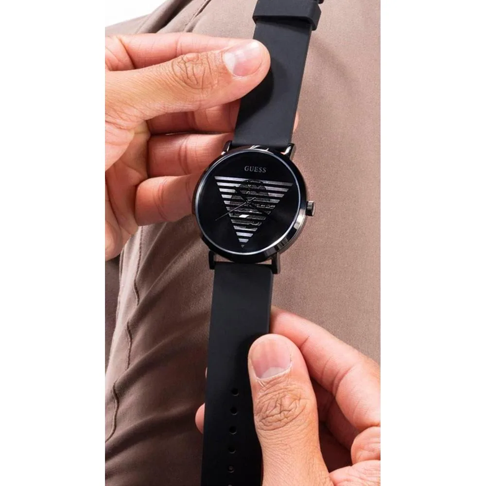 Reloj GUESS para hombre, correa de silicona, esfera negra, movimiento de cuarzo, resistente al agua y a golpes