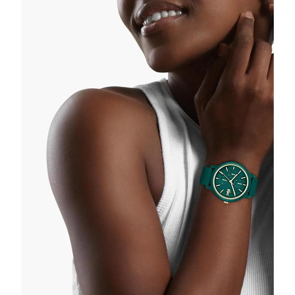 Lacoste 12.12 Reloj multifunción de cuarzo para mujer con diseño contemporáneo, esfera curvada de aluminio y correa de silicona