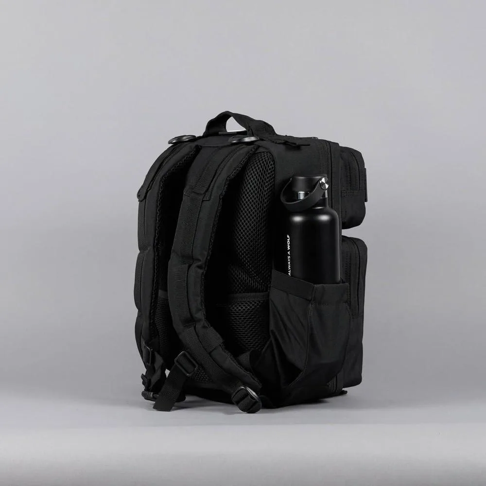Mochila táctica impermeable WOLFpak con capacidad de 15L, diseño en color negro, personalizable y durable