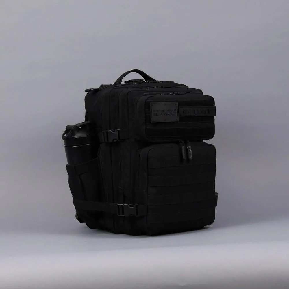 Mochila WOLFpak edición Nightshade de alta resistencia y personalización ideal para viajes y uso diario