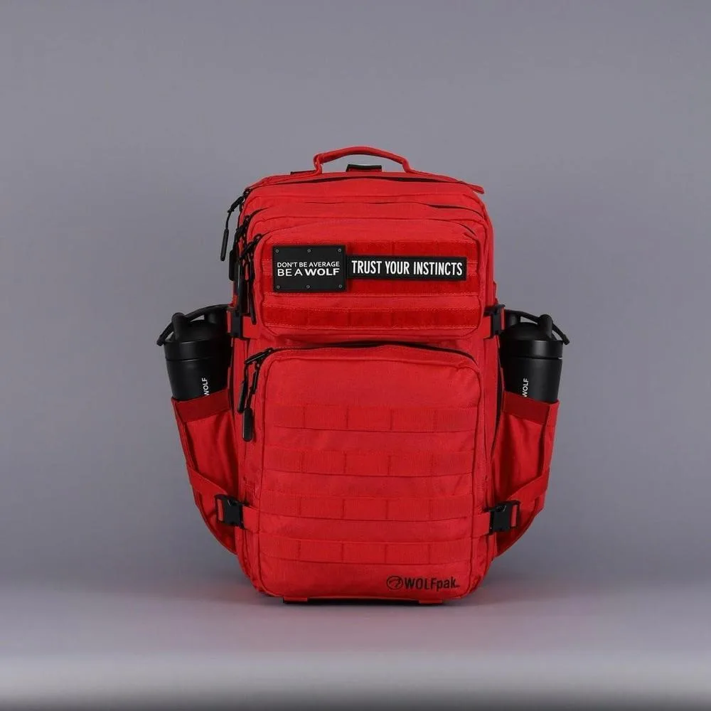 Mochila WOLFpak 45L Elite Roja, diseño táctico militar con capacidad personalizable y parches integrados