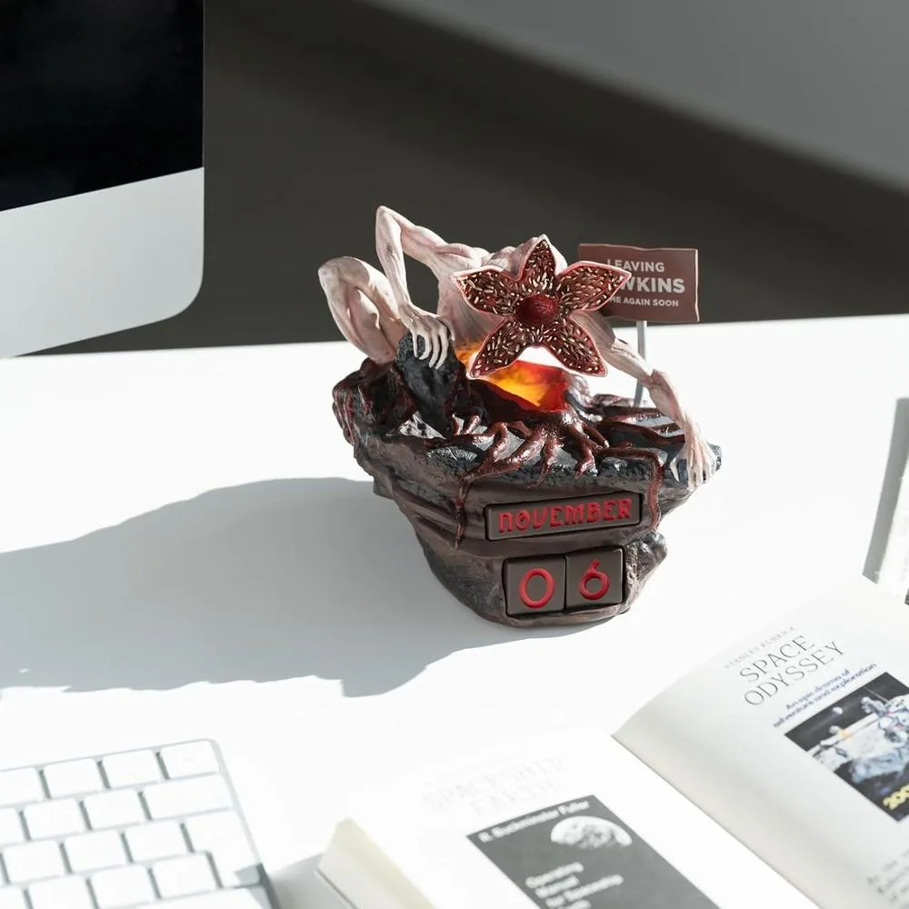 Stranger Things Merch | Decoración, Figuras de Acción y Coleccionables | Decoración de Halloween Oficial de Netflix