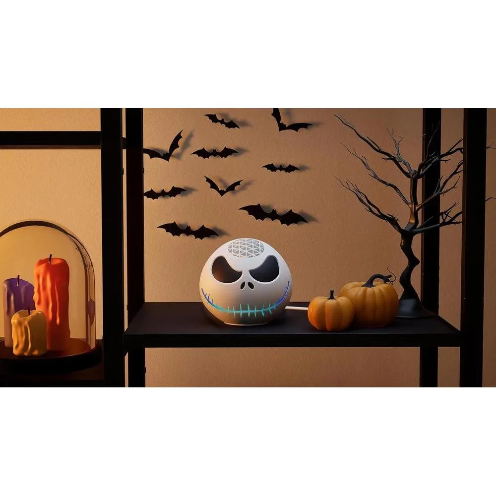 Paquete Echo Dot: Incluye Echo Dot (5ª Generación, Versión 2022) | Carbón Y Edición Limitada Disney Jack Skellington Shell