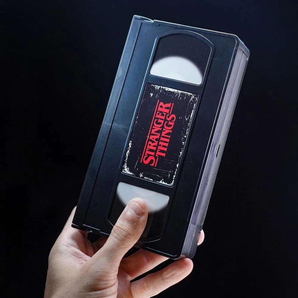 Diorama de Stranger Things Once vs. Demogorgon con accesorios, pieza coleccionable oficial de Netflix