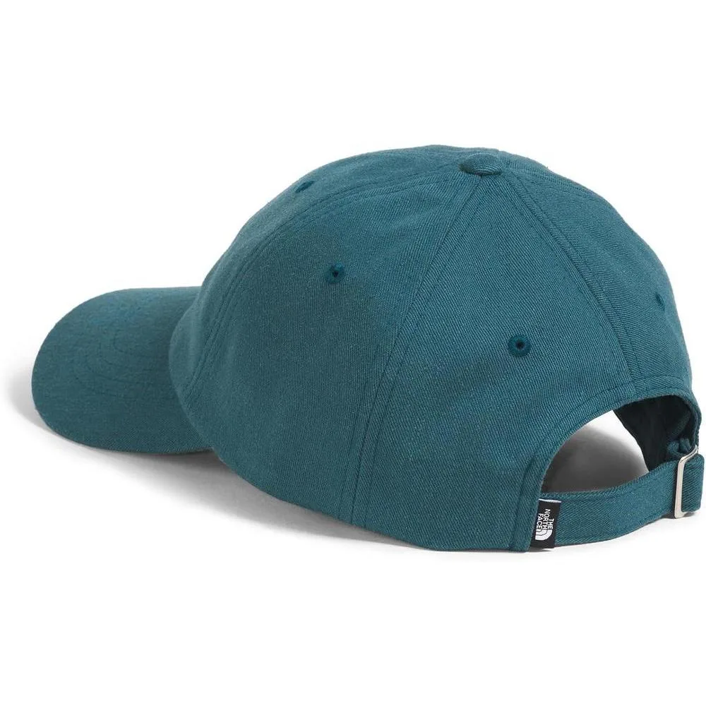 The North Face presenta su gorra de béisbol unisex, sostenible y cómoda, perfecta para exploraciones urbanas y al aire libre con ajuste personalizado