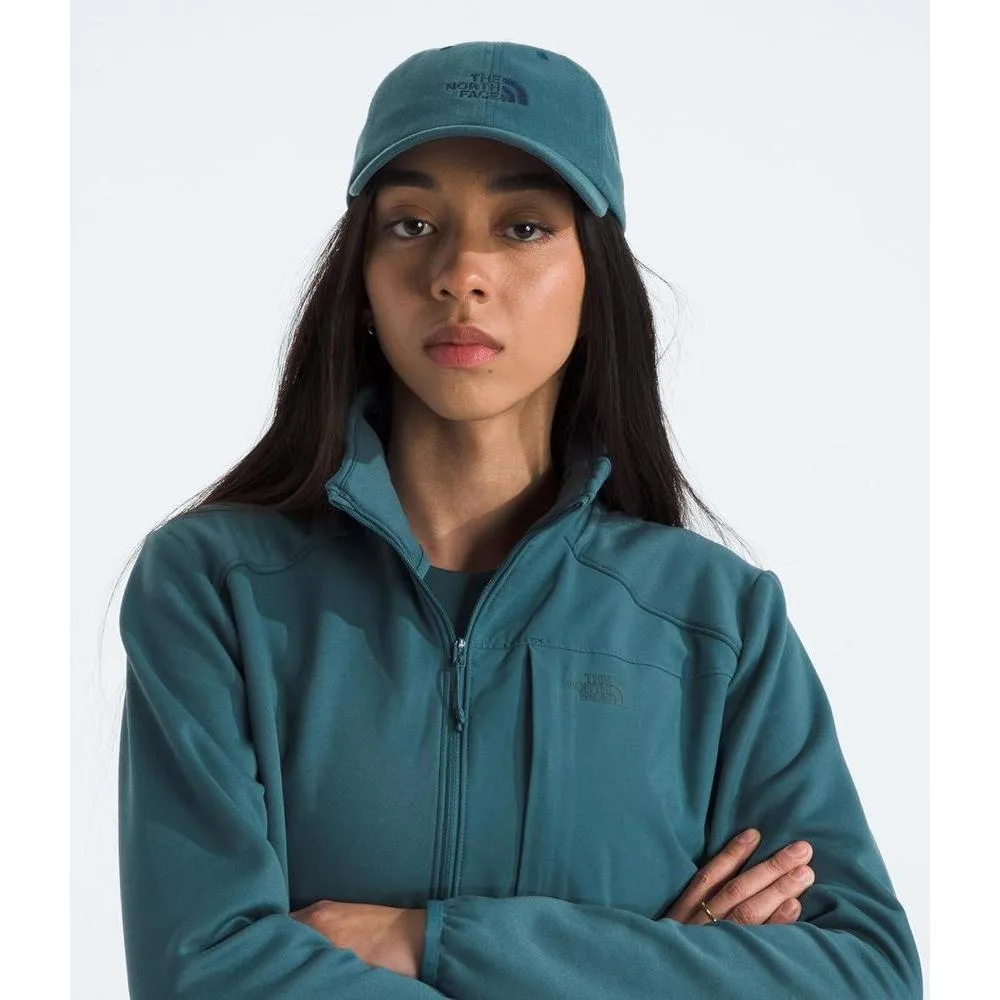 The North Face presenta su gorra de béisbol unisex, sostenible y cómoda, perfecta para exploraciones urbanas y al aire libre con ajuste personalizado