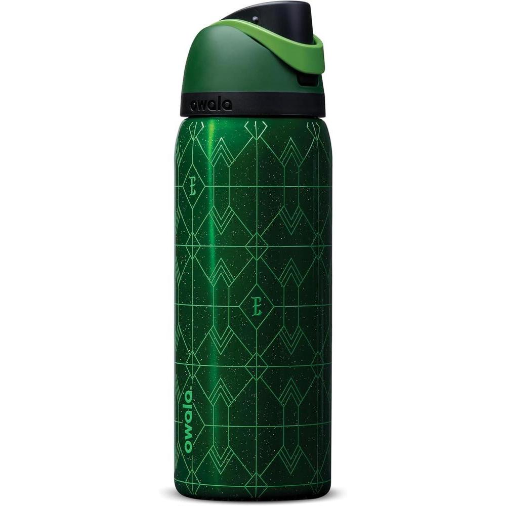 Owala Wicked FreeSip - Botella de agua aislada de acero inoxidable con popote para deportes y viajes, botella de agua deportiva sin BPA, 32 onzas, Elphaba (verde)