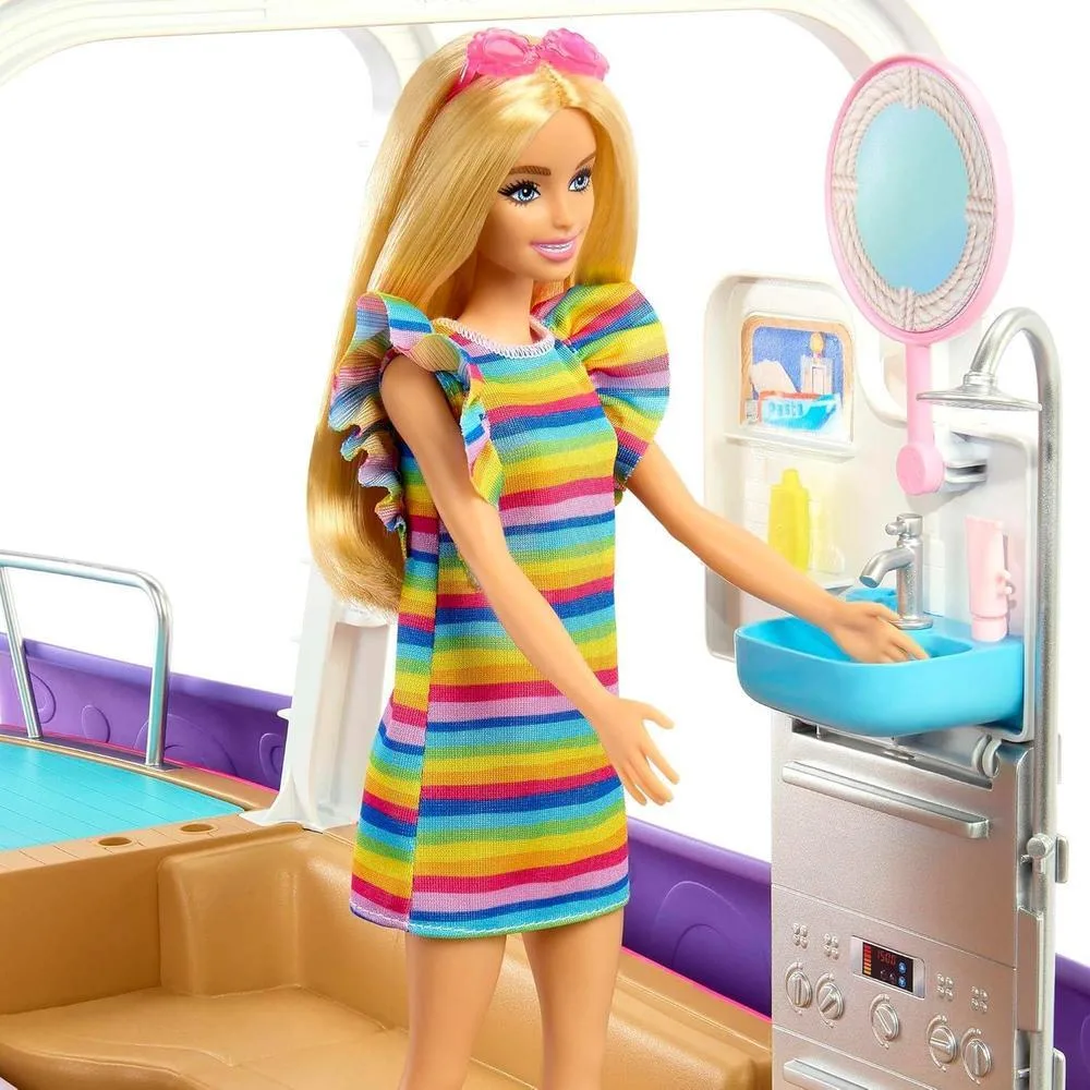 Set Barbie Dream Boat con Piscina y Tobogán