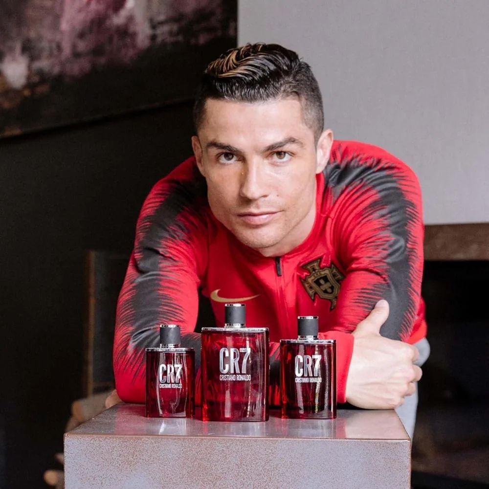 CR7 Cristiano Ronaldo Eau De Toilette con aroma amaderado y almizclado, incluye lavanda, cardamomo, tabaco y cedro, parte de la colección original