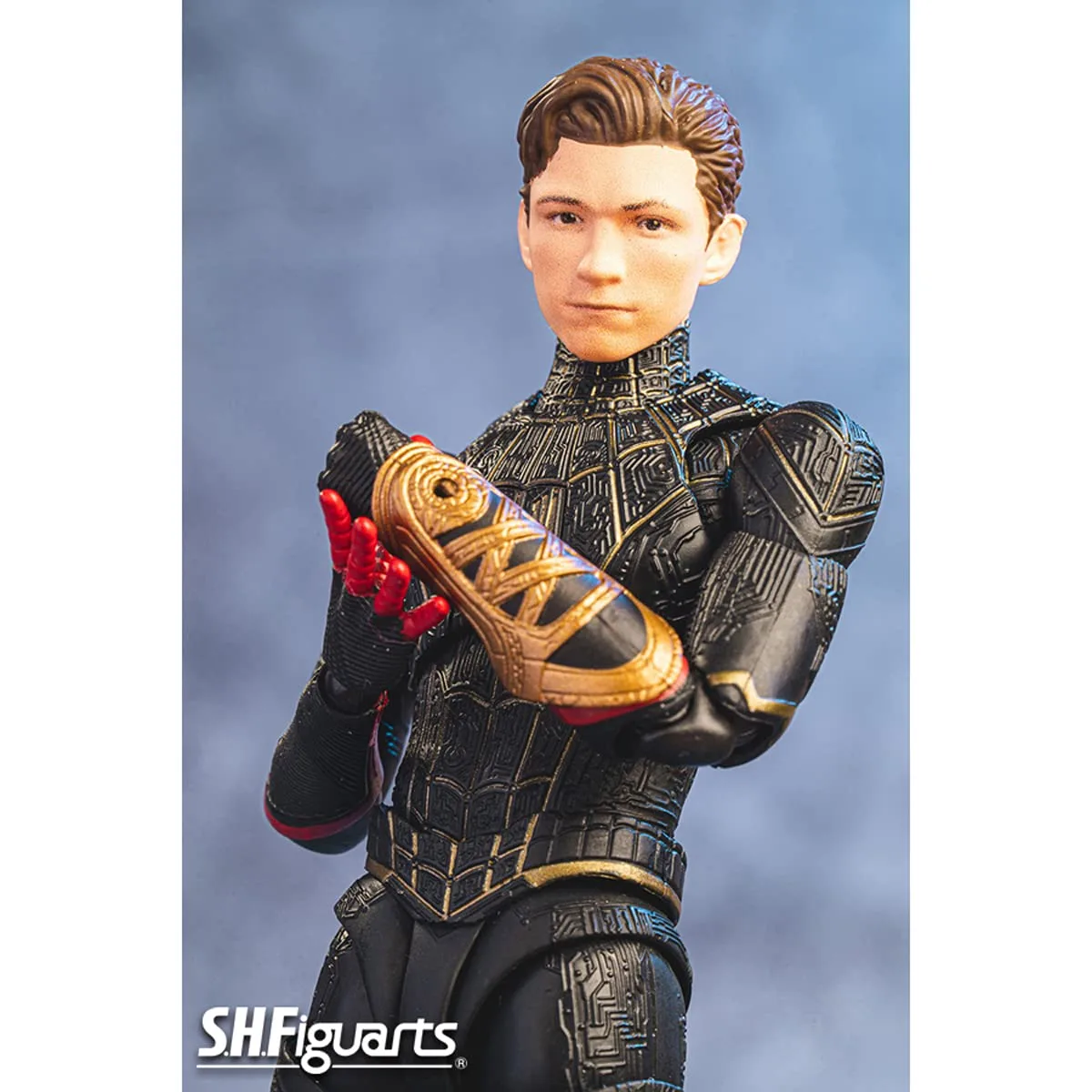 Tamashii Nations - Spider-Man: No Way Home - Spider-Man (Traje Negro y Dorado) S.H.Figuarts Action Figure