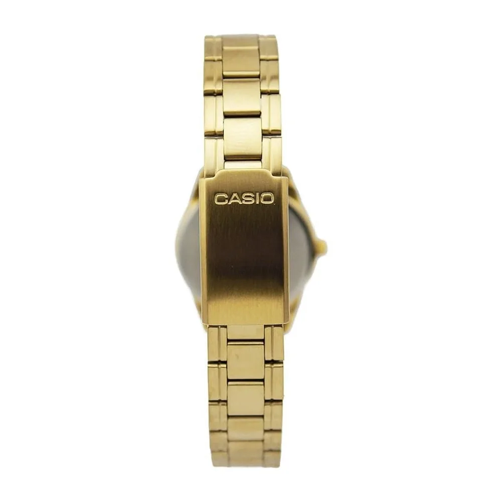 Reloj analógico Casio para mujer, diseño dorado en acero inoxidable con precisión y estilo