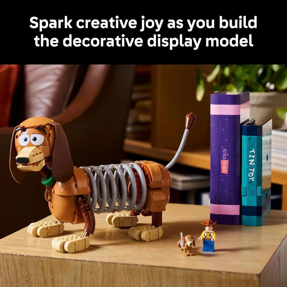 LEGO Toy Story Slinky Dog Bookends: Set de construcción para adultos. Incluye detalles únicos y figuras de Woody y Slinky