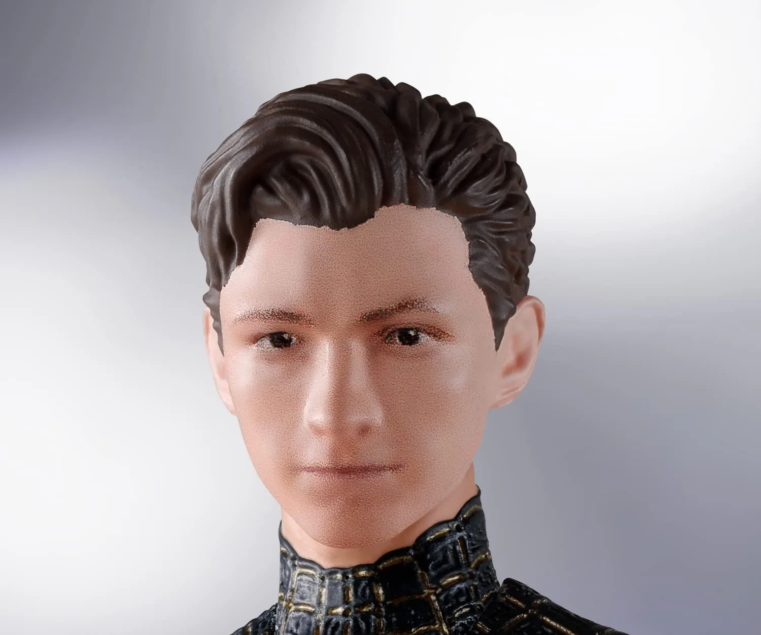 Tamashii Nations - Spider-Man: No Way Home - Spider-Man (Traje Negro y Dorado) S.H.Figuarts Action Figure