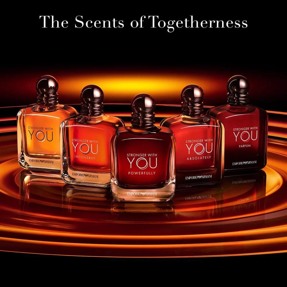 Armani Beauty - Más fuerte contigo poderosamente - Fragancia cálida y picante para hombre con castaño y cereza dulce