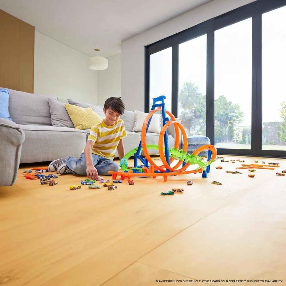 Set de pista Hot Wheels Epic Crash Dash con 5 zonas de choque y booster motorizado