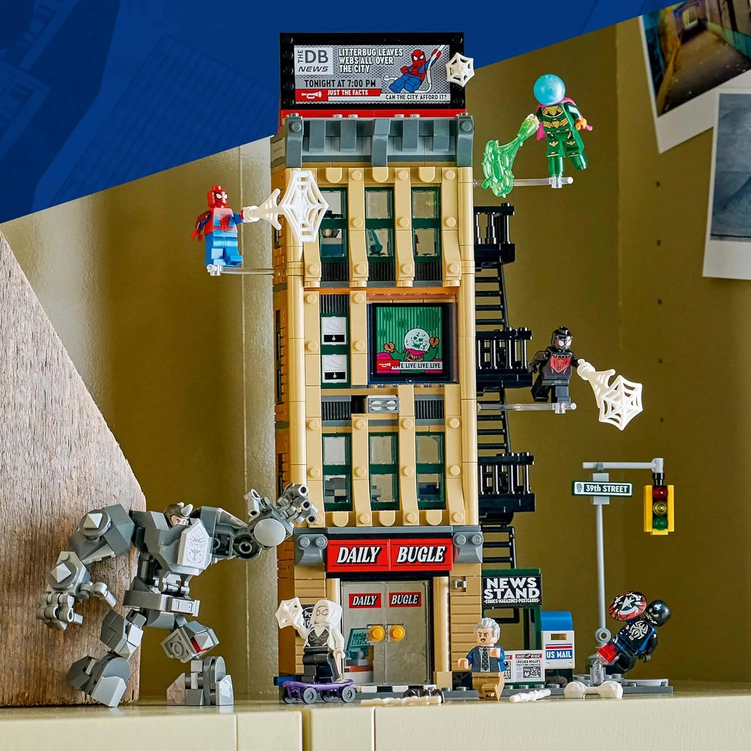 LEGO Marvel 76342 Spider-Man vs. Mysterio Daily Bugle