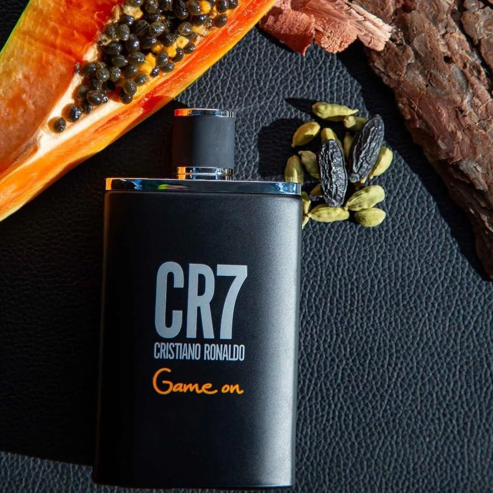 Cristiano Ronaldo CR7 Game On Fragancia Aromática para Hombres con Aroma Amaderado Seductor y Esencia Tropical Densa Oscura