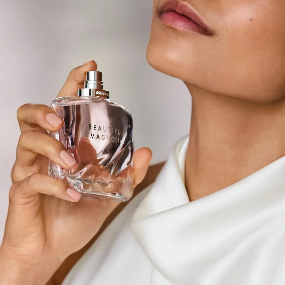Estée Lauder Beautiful Magnolia Eau de Parfum, fragancia floral con magnolia, gardenia, maderas cálidas y almizcle para mujer