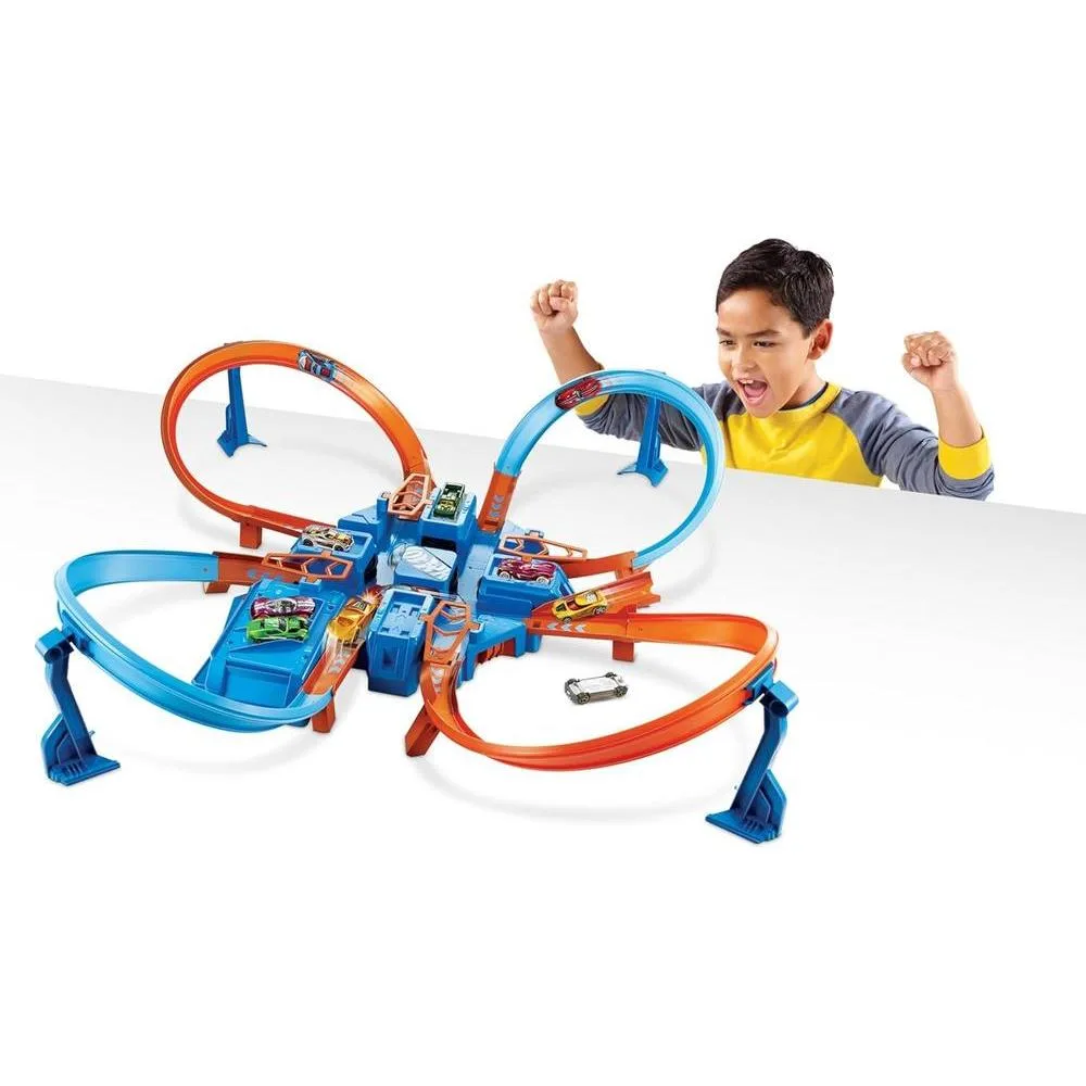 Hot Wheels Track Set con Auto de Juguete a Escala, Intersecciones para Choques, Booster Motorizado, Criss-Cross Crash Track