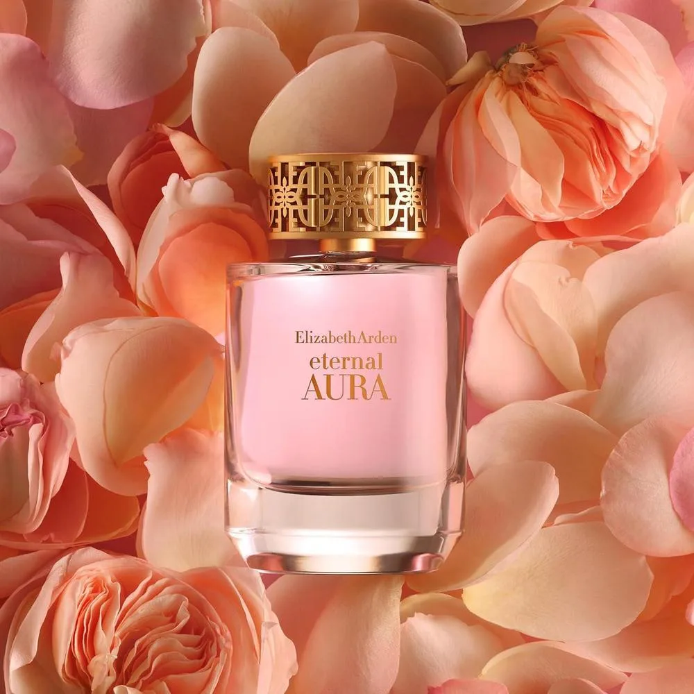 Perfume Eternal Aura Eau de Parfum Elizabeth Arden con notas de pimienta rosa, magnolia y sándalo, aroma floral y ámbar