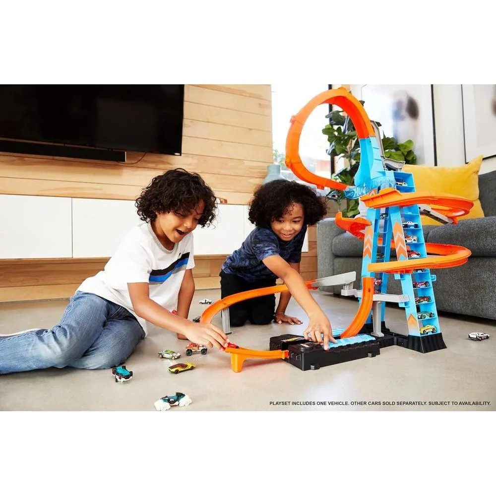 Hot Wheels Sky Crash Tower Track Set con Booster Motorizado y Vehículo para Carreras de Múltiples Coches